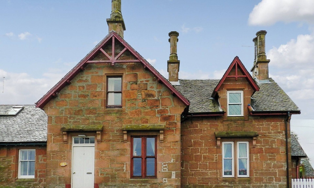 Brodick Cottage | 4 bedroom accommodation in Brodick, Isle of Arran