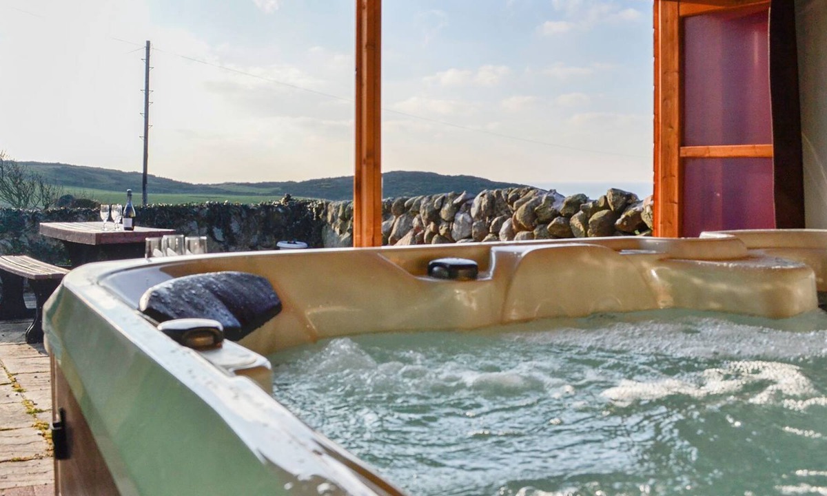Drummore Cottage | 4 bedroom accommodation in Near Drummore