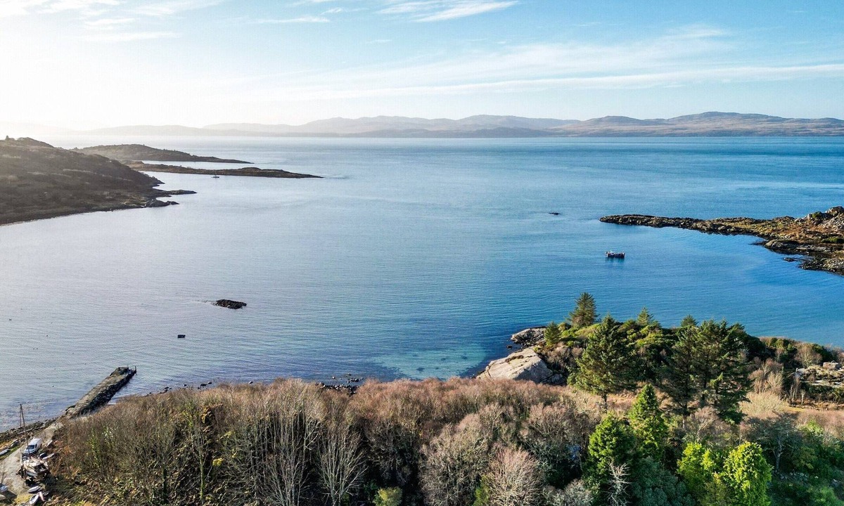 Tayvallich Cottage | 4 bedroom accommodation in Tayvallich, near Lochgilphead