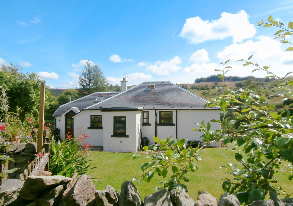 Cairnbaan Cabin | 4 bedroom accommodation in Cairnbaan, near Lochgilphead
