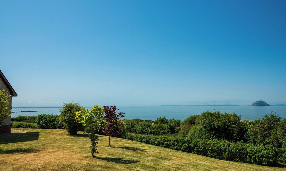 Lendalfoot Cottage | 4 bedroom accommodation in Lendalfoot, near Girvan