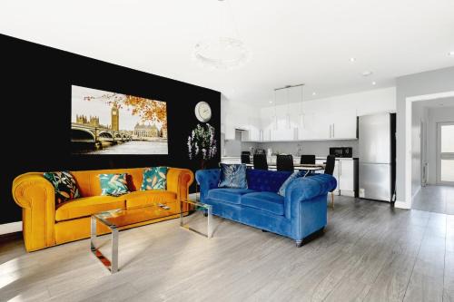 Borehamwood House | 4-BR House Near-Harry Potter-SkyStudios-Sleep 8 & Work Stays