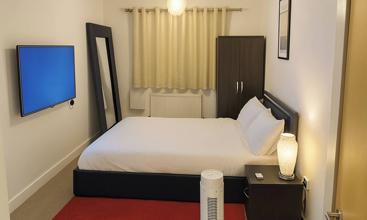 Greenwich Apartment | 4 Guests - PetOK - Parking - 35min Central London