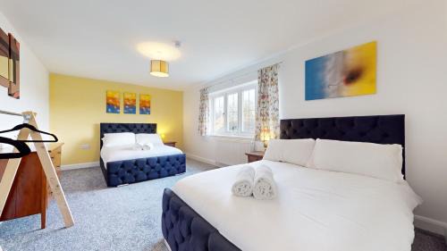 Epworth House | 5bed House, 8 Double beds Perfect for large groups