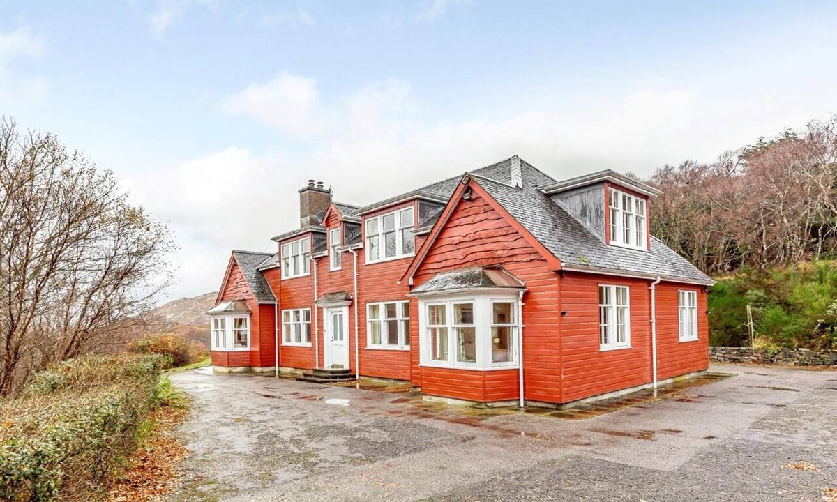 Tarbet Cottage | 6 Bed in Lairg (oc-ca210)