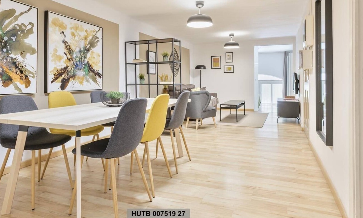 el Camp d'en Grassot i Gracia Nova Apartment | 7. Office Up Apartment