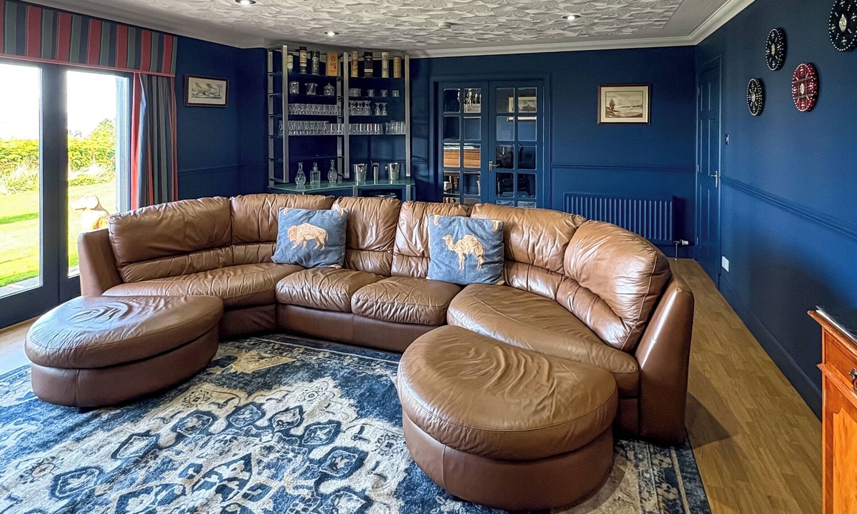 Dingwall Cottage | 8 bedroom accommodation in Dingwall