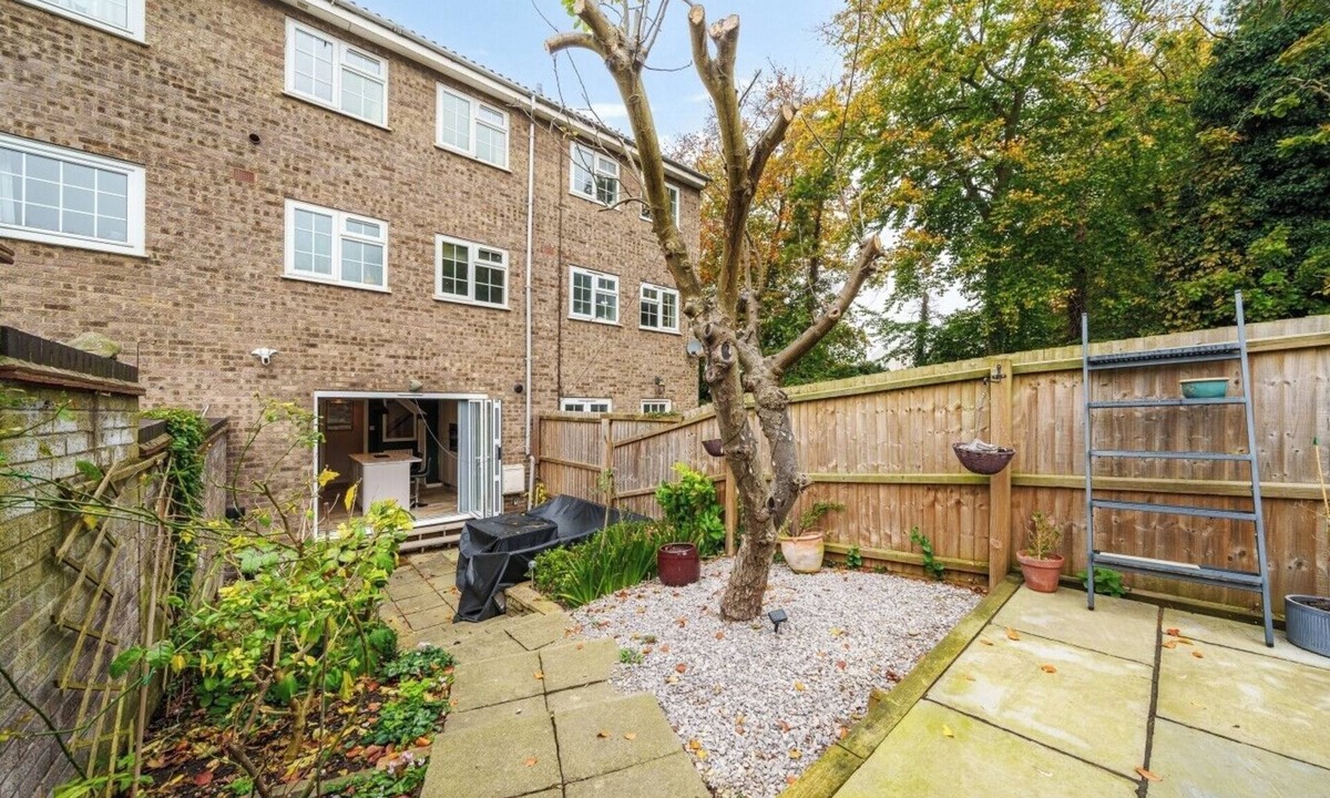 Bury St Edmunds Apartment | 8 Unicorn Place, Bury st Edmunds
