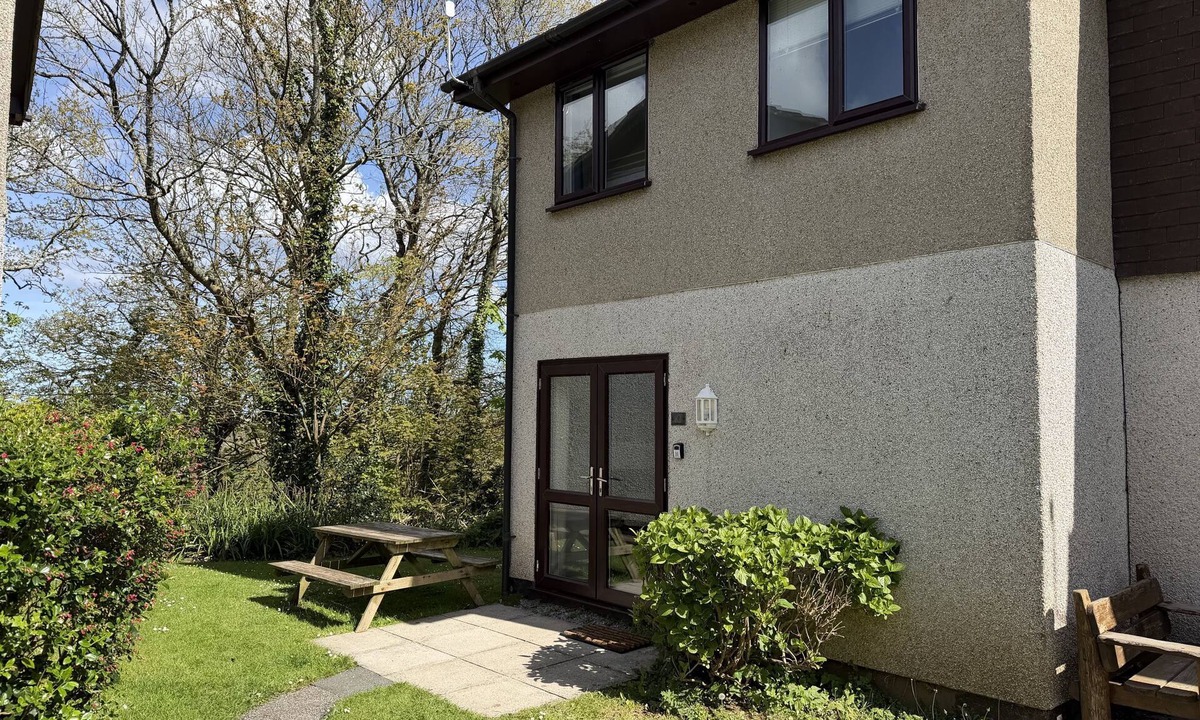 St Erth Praze Apartment | 82 Strawberry Hill, Tolroy Manor