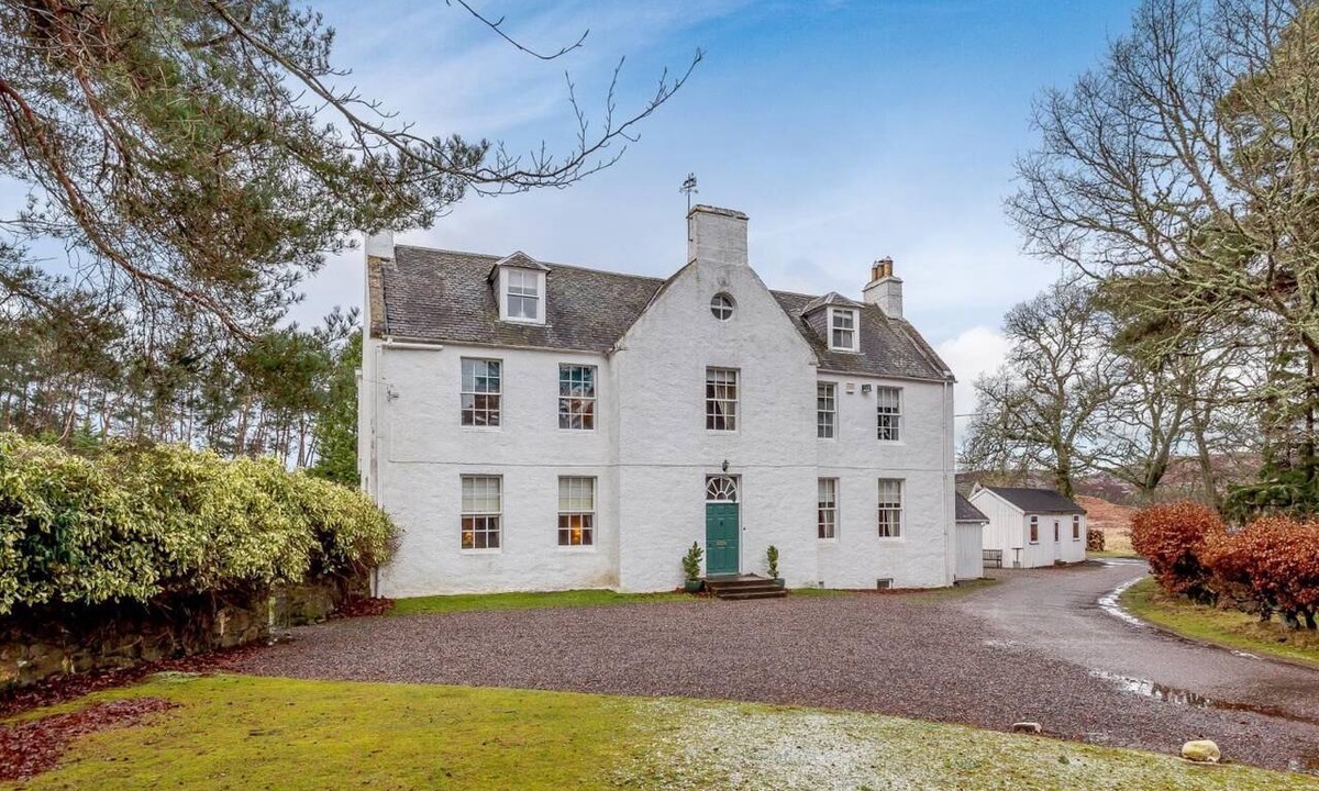 Whitebridge Cottage | 9 Bed in Whitebridge (oc-ca100)
