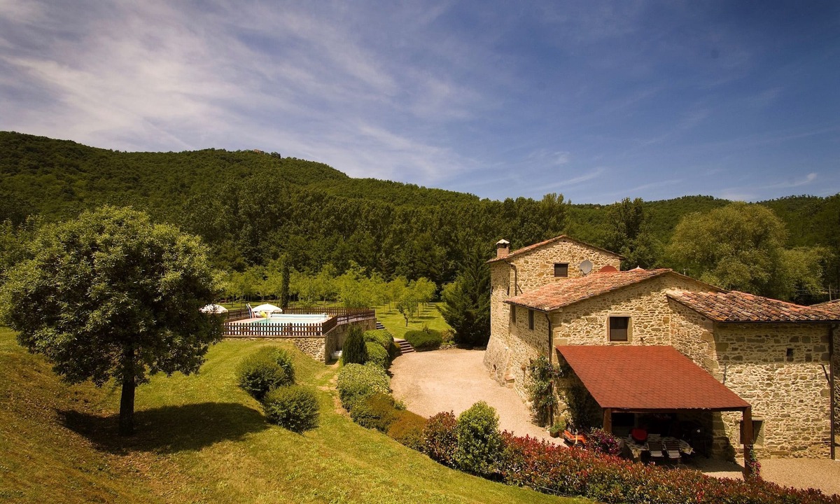 Monterchi Other | A beautifully restored 17th century mill with lovely pool