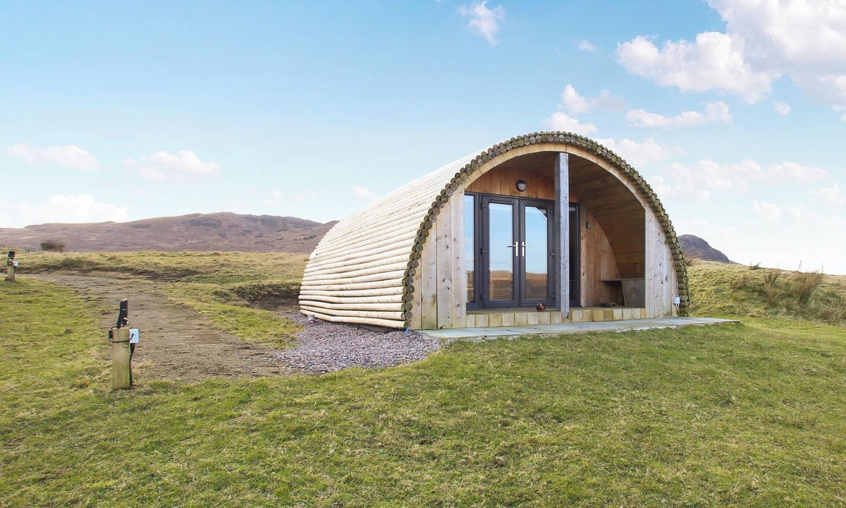 Ardnamurchan Peninsula Cottage | A good sized, dog friendly pod with silent surroundings.