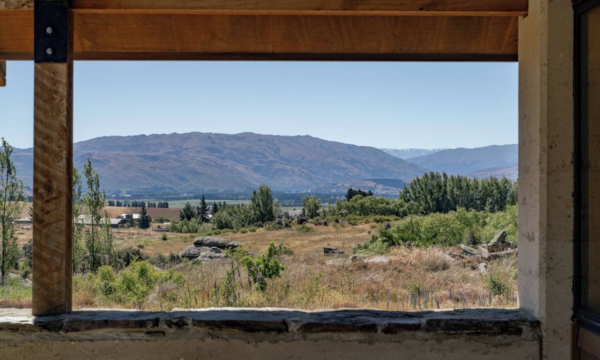 Matakanui House | A Place in Thyme - Alexandra Holiday Home