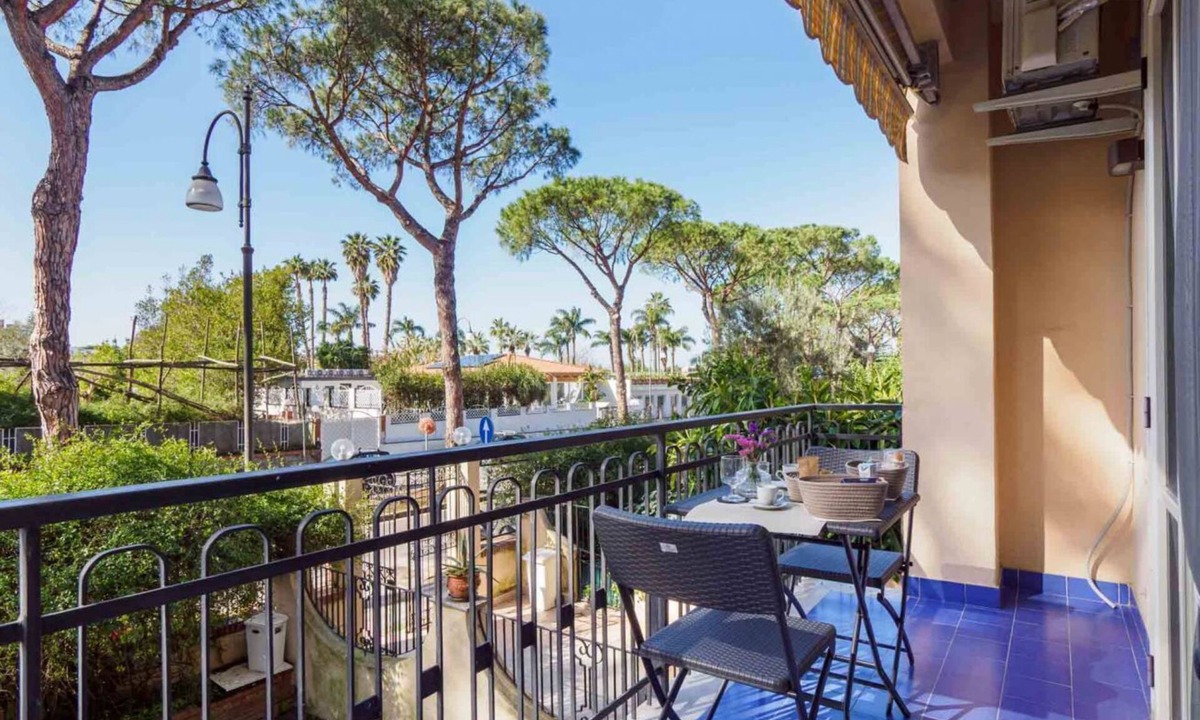 Sant'Agnello Apartment | A sense of calm defines the experience from the very first step inside. La Perla Rara is located in a well-kept residential building along Viale dei Pini, a quiet and elegant area just a short walk from the center of Sant’Agnello. The interiors are bri