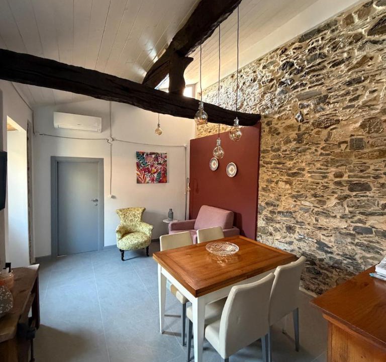 Lucinasco Apartment | Agriturismo Tenuta della Prea - la Soffitta