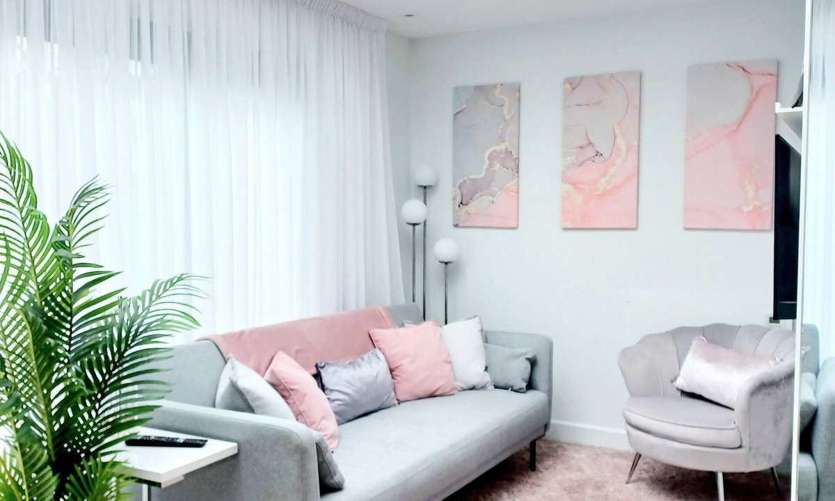 Swalecliffe House | AIR CON Modern 2BR House w/Garden Near Beach