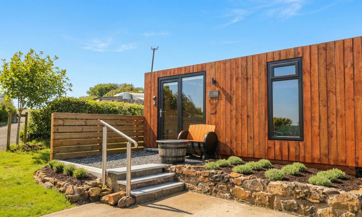 Bushmills Cottage | ALKEN THE STAG, with a garden in Bushmills, County Antrim
