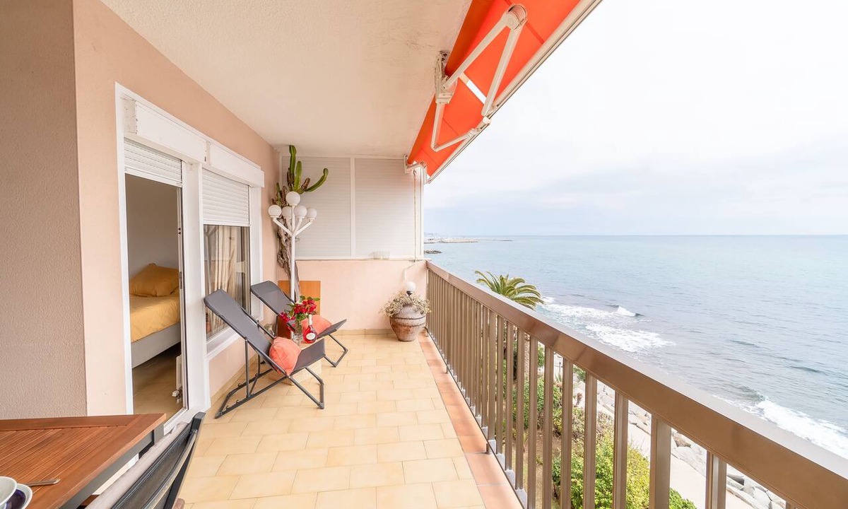 Sant Andreu de Llavaneres Apartment | Apartment with incredible sea view
