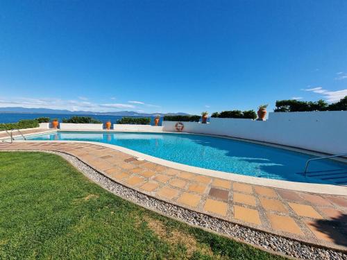 Pedrinya Apartment | Apartamento moderno con terraza y piscina a 50m de la playa - HISP-236-151