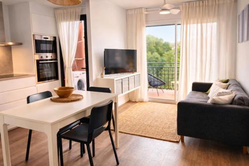 Palafrugell Apartment | Apartamento moderno con Terraza cerca de Calella de Palafrugell