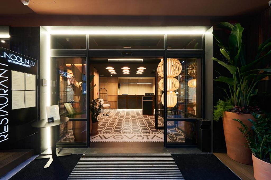 El Putget i Farro Apartment | Aparthotel Augusta