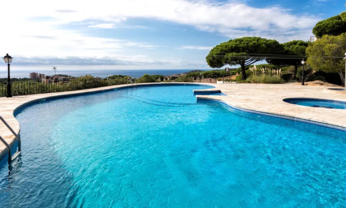 Sant Feliu de Guixols Apartment | Apartment with pool 1km Sant Pol's beach