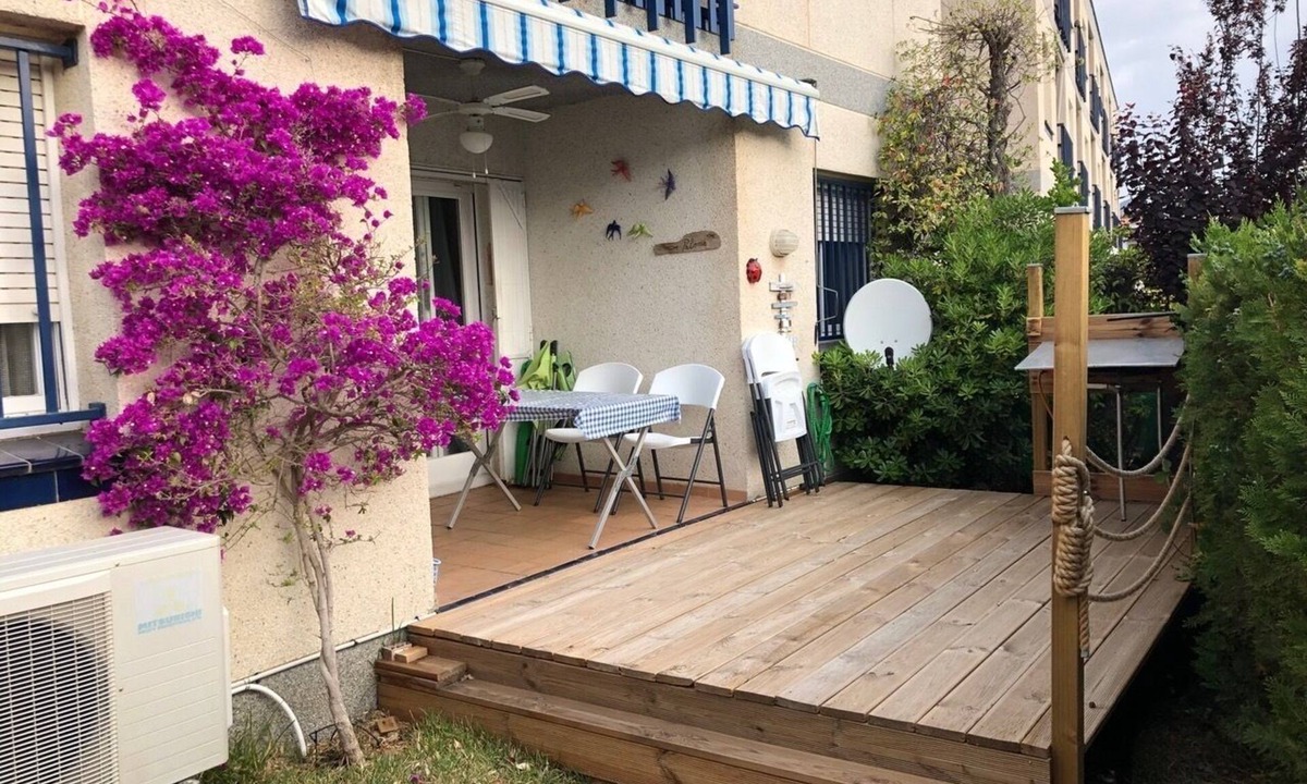 Llanca Apartment | Apartment 150 m beach with garden and garage