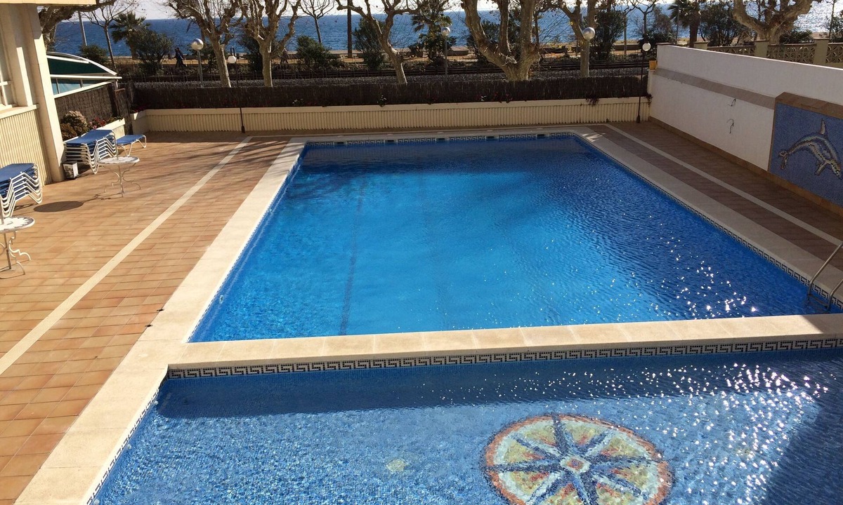 Calella Apartment | Apartment en la Calle diputacion de Calella.for 6 people, Ideal for families