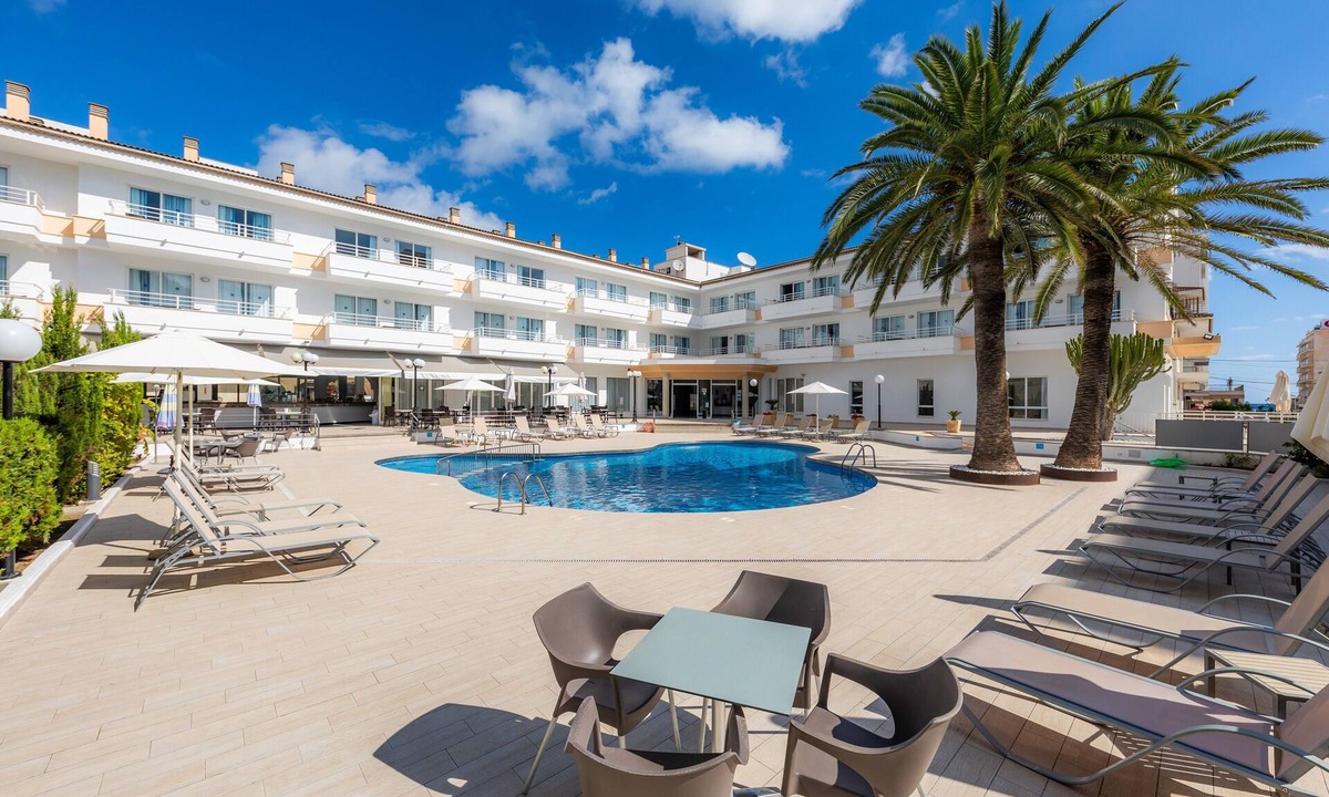 Can Picafort Apartment | Apartment Hotel Maracaibo with Pool, Wi-Fi & Terrace