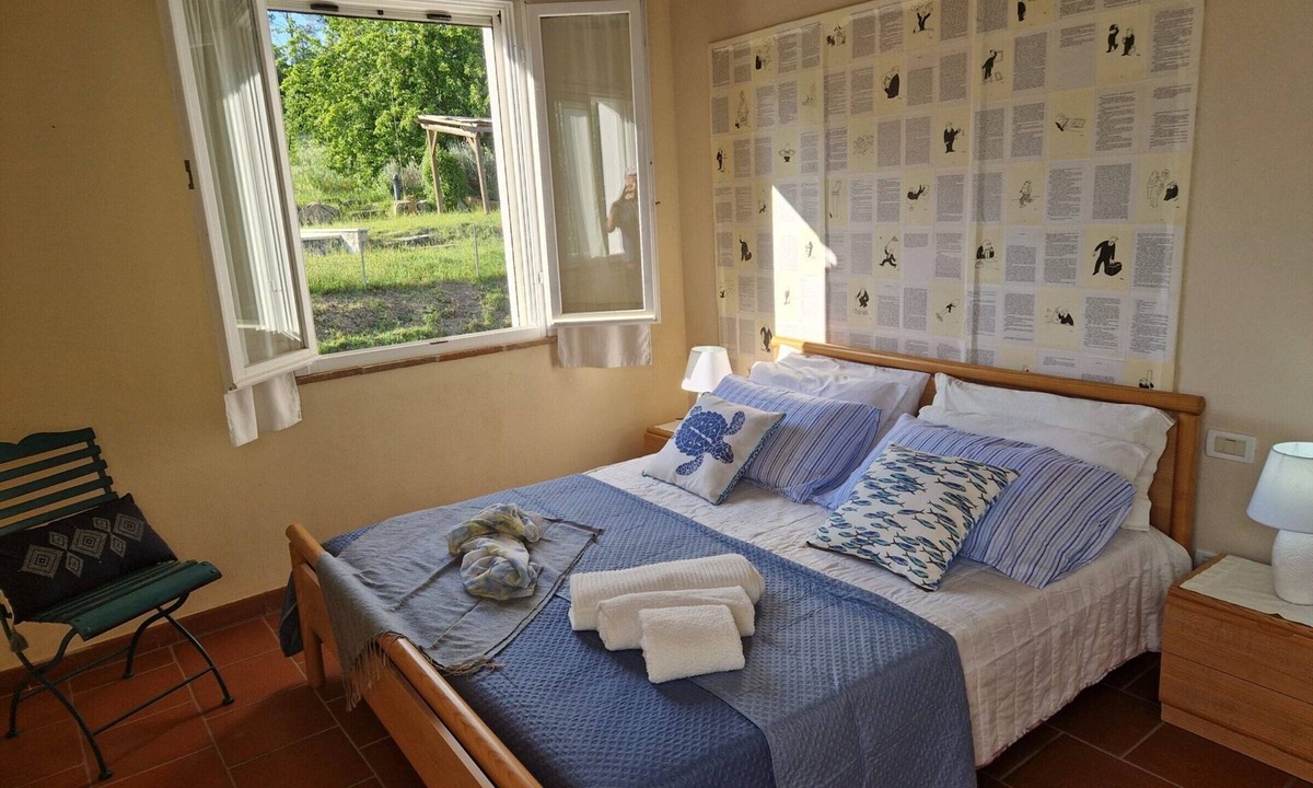 Riparbella Apartment | Apartment 'Piccolo Paradiso - Mare' with Shared Pool, Wi-Fi and Air Conditioning