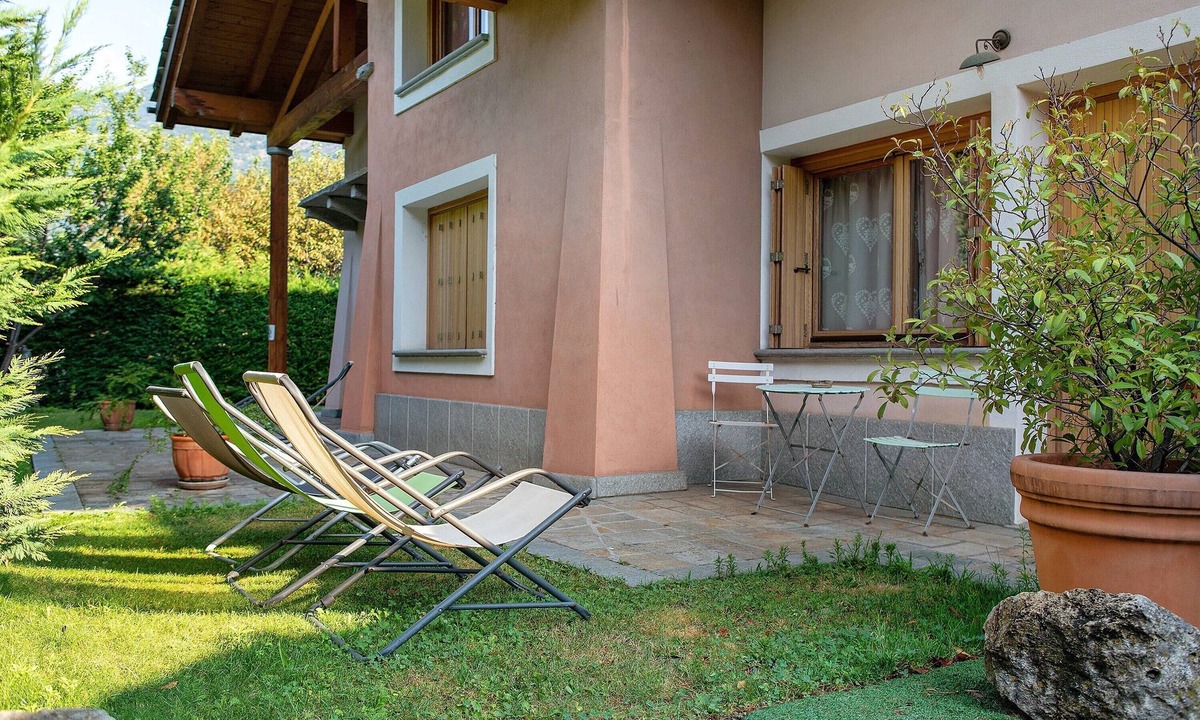 Pila Apartment | Apartment 'Trilocale 3' with Mountain View, Shared Terrace, and Wi-Fi