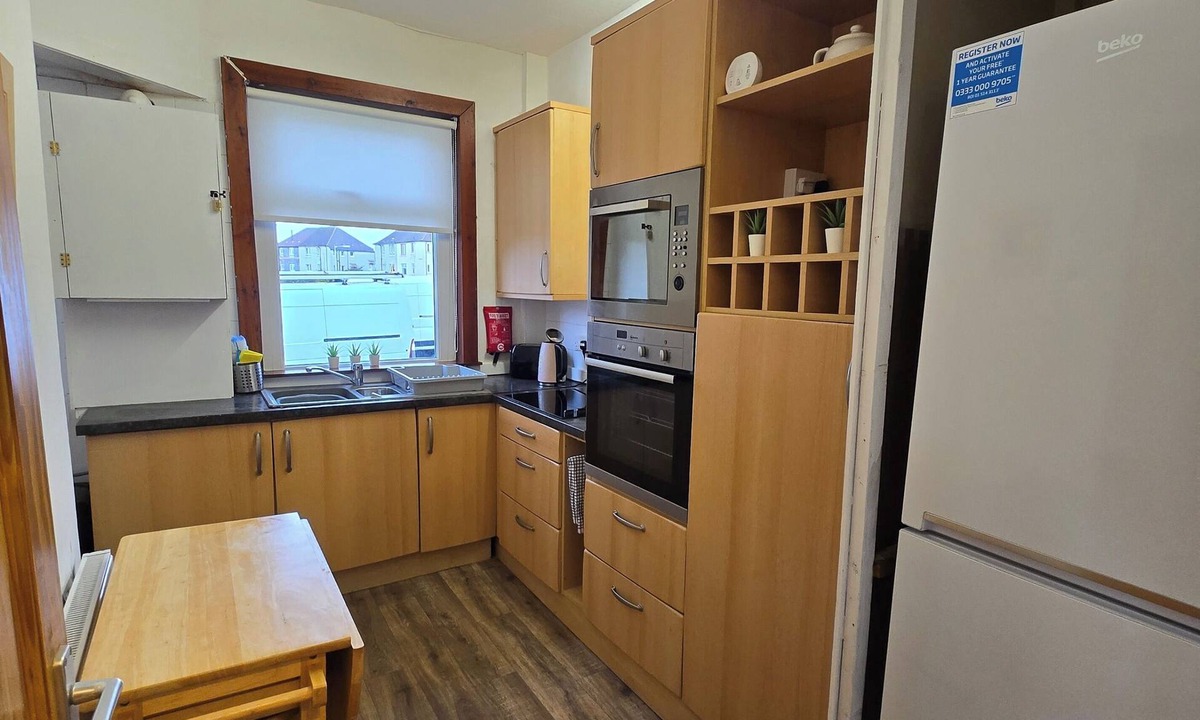 Kelty Apartment | ApartmentSleeps5-Parking-Garden-PetsOk