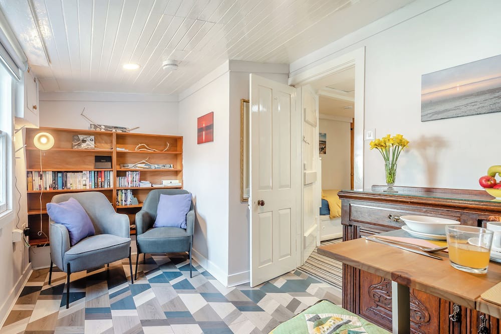Catacol Cottage | Apostles Back House - UK37313