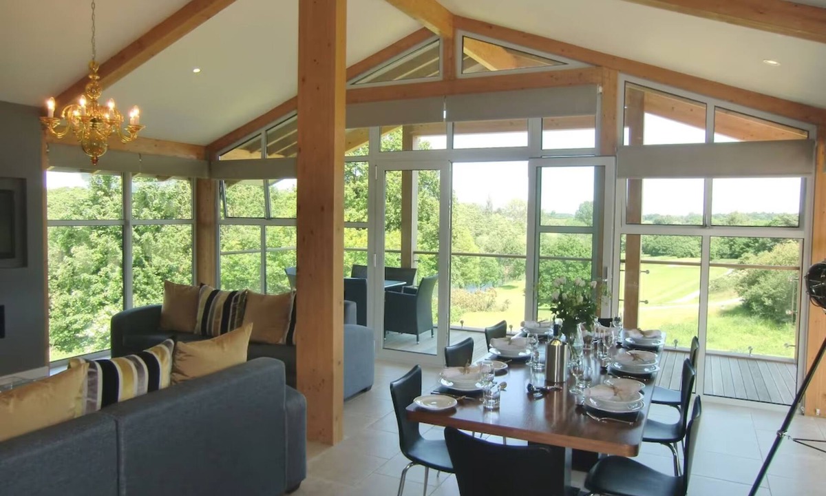Stoke by Nayland Cabin | Apple Tree Lodges
