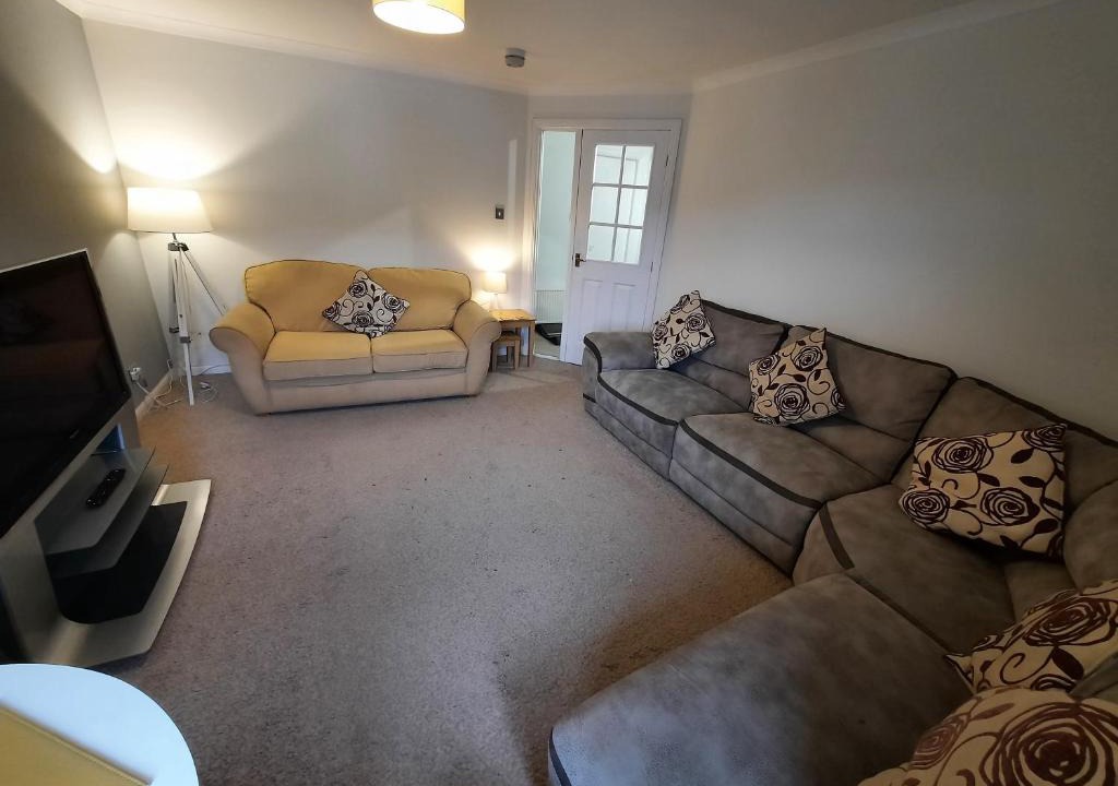 Airdrie Apartment | Ardfern Apartments
