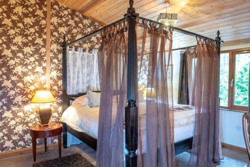 Storwood Villa | Argente Lodge - Still Rabbit - Hot Tub - Yorkshire