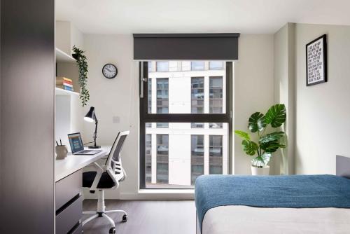 Gorgie Apartment | Argyl - Westfield Summer Budget Accommodation, Adults Only