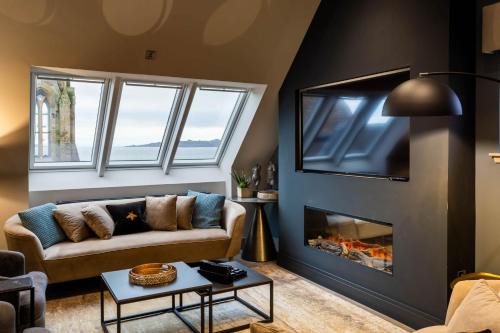 Isle of Arran House | Arran Shores Luxury Shorefront Penthouse Suite 10