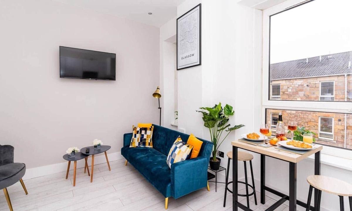 Glasgow Westend Apartment | Arthur 2 Bed Home |Sleeps 4 Guest|Parking|3 Beds|Glasgow
