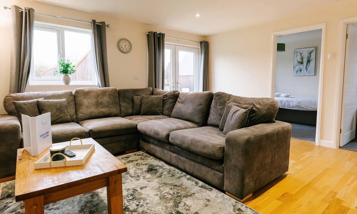 Brigg Cottage | ASPEN LODGE, with hot tub in Brigg