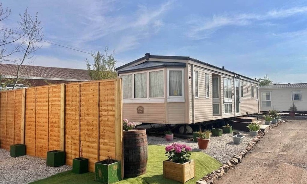 Glasgow House | Atlas 2 Bedroom Caravan, Glasgow Number 2