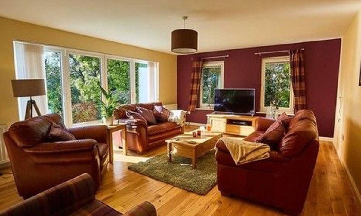 Helensburgh House | Auchenheglish Lodges - Chapelhill