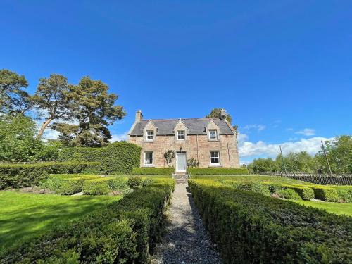 Dornoch House | Balloan Cottage-Uk7382