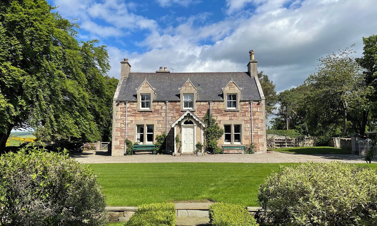 Dornoch Cottage | Balloan House-UK7383