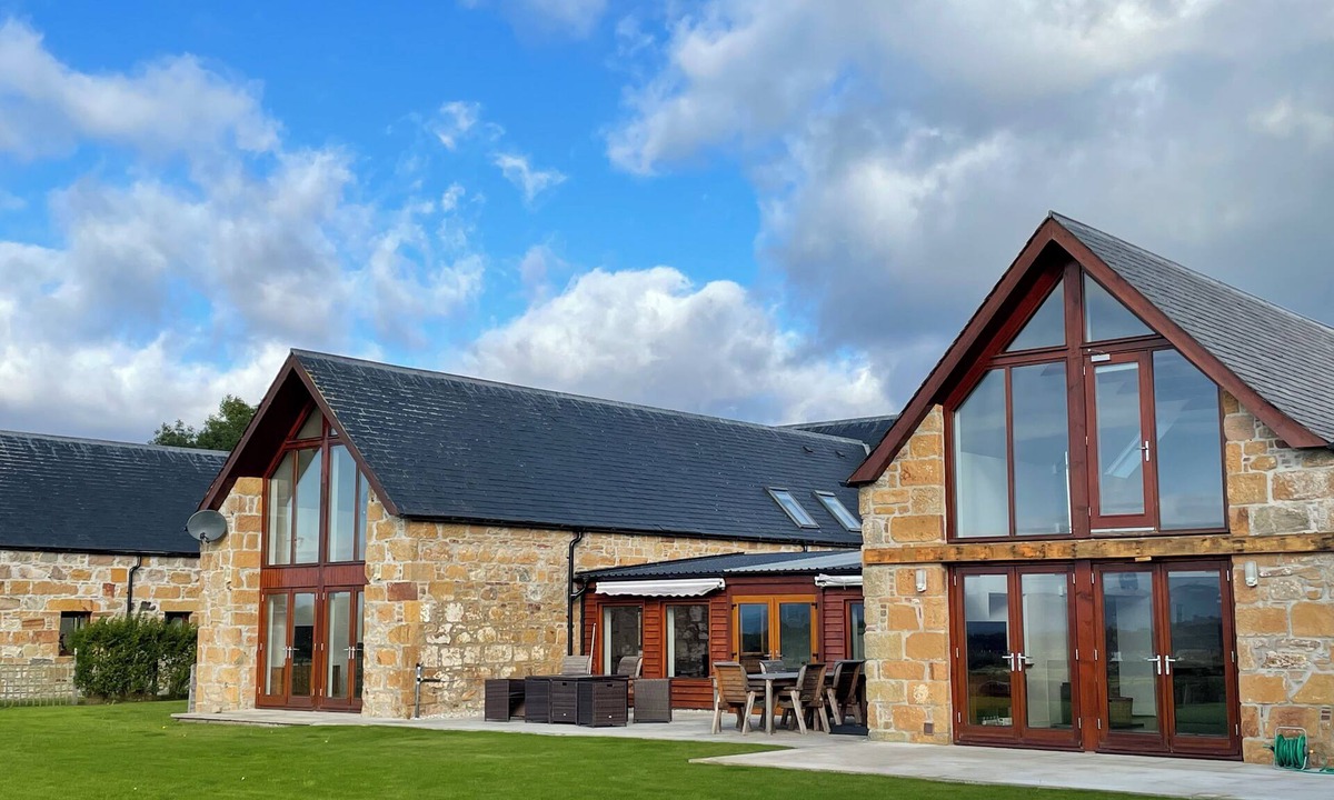 Dornoch Cottage | Balloan Steading- East - UK7524