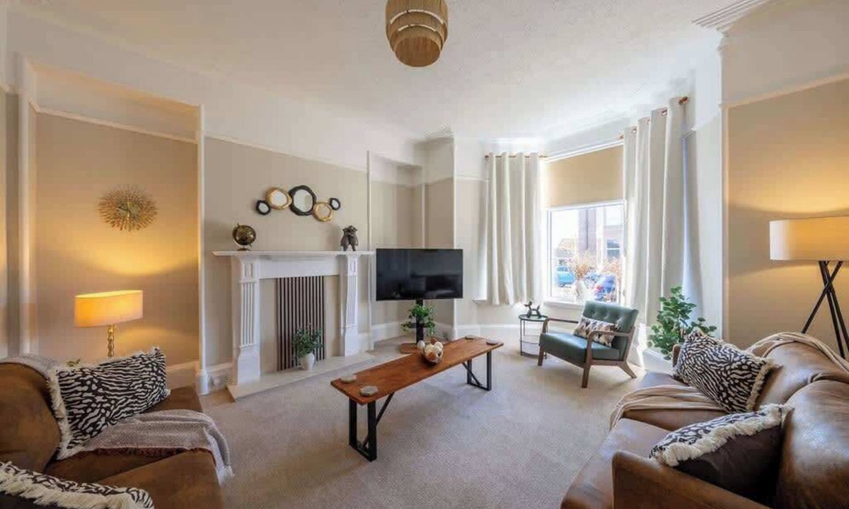 Peterhead House | Balmoor House - 4 Beds in Peterhead near the coast