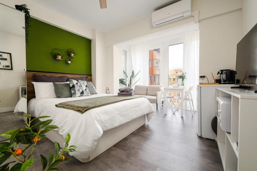 La Malagueta Apartment | Beach Studio Apartment Playa Malagueta