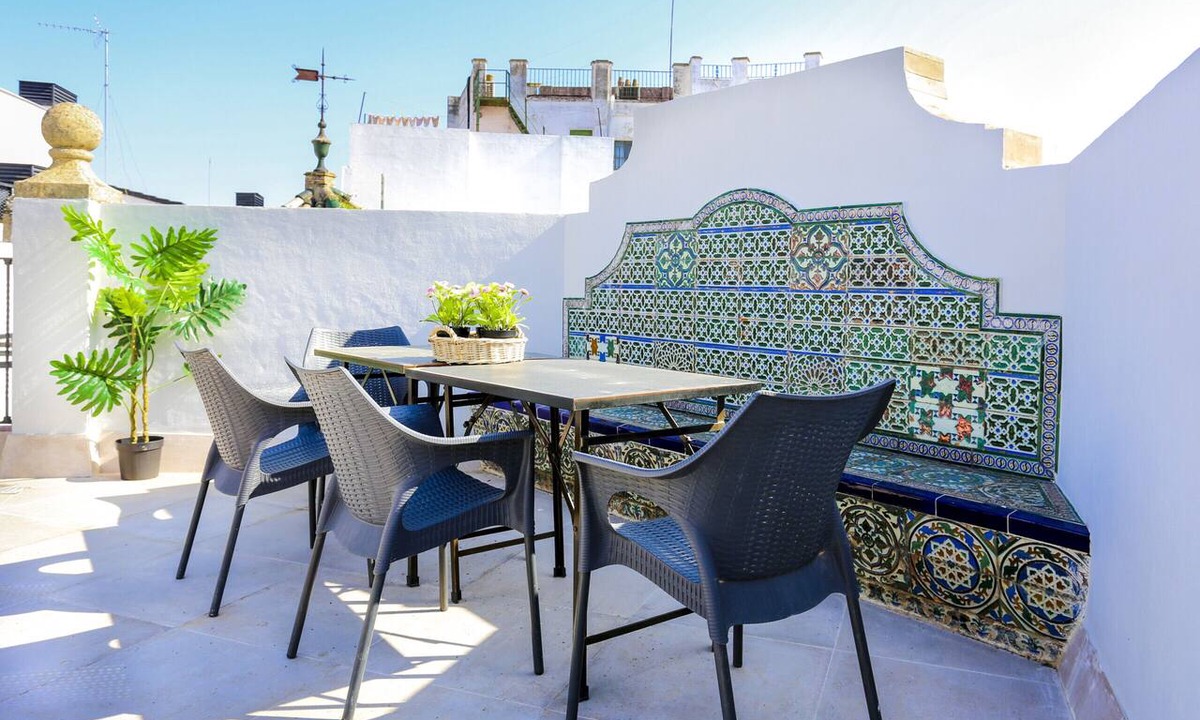 Santa Cruz Apartment | Beautiful 4 bedroom apt. a few meters from the Cathedral with stunning terrace