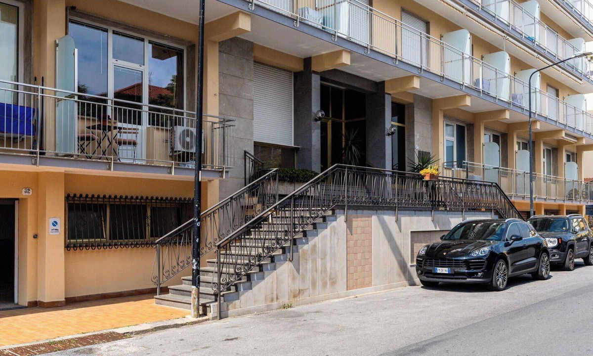 Diano Marina Apartment | Beautiful apartment for 4 guests with WIFI, TV and balcony