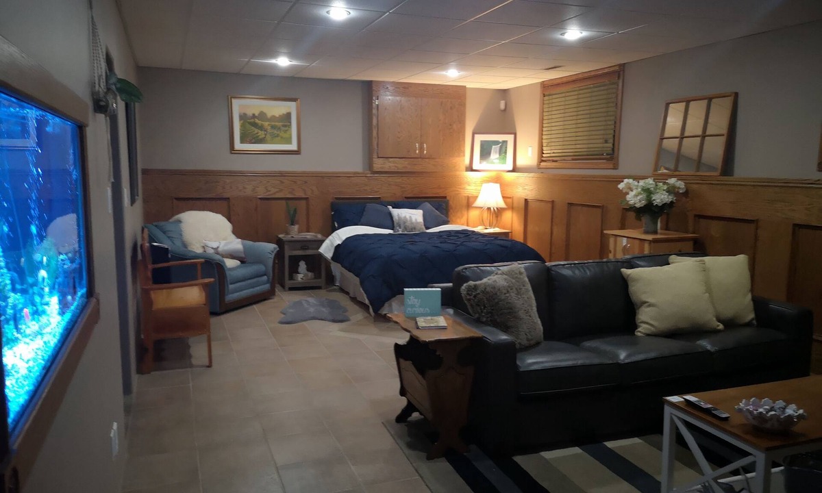 Colpoys Bay House | Beautiful bed and breakfast in the quaint country